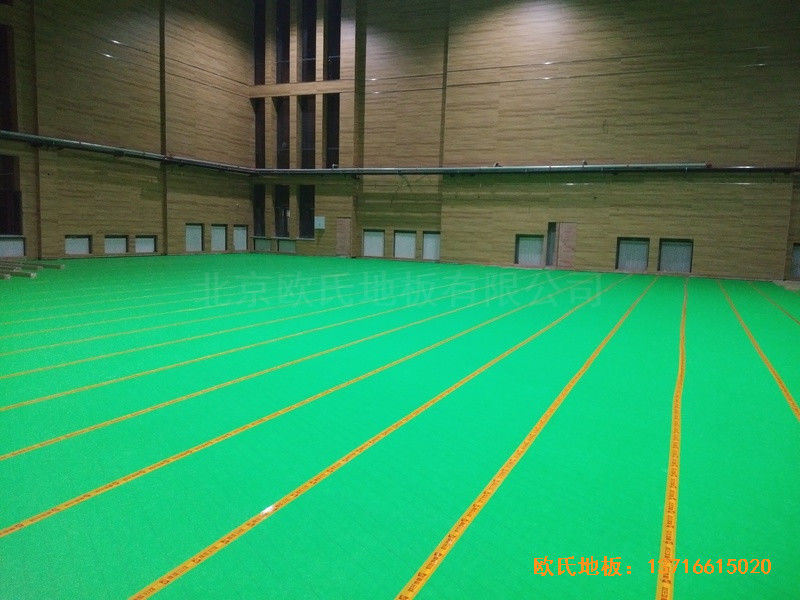 河北雄縣第三高中籃球館運動木地板施工案例3