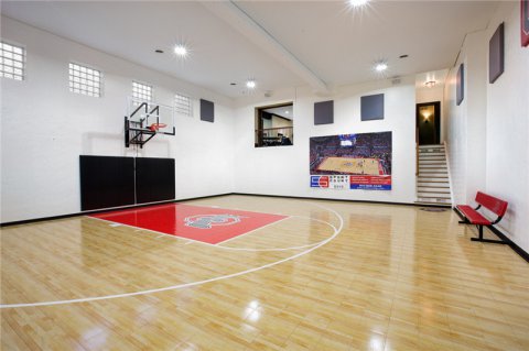 為什么體育場(chǎng)館只用專業(yè)體育木地板