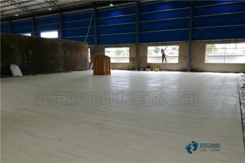 實(shí)木運(yùn)動(dòng)地板專(zhuān)業(yè)特性是什么