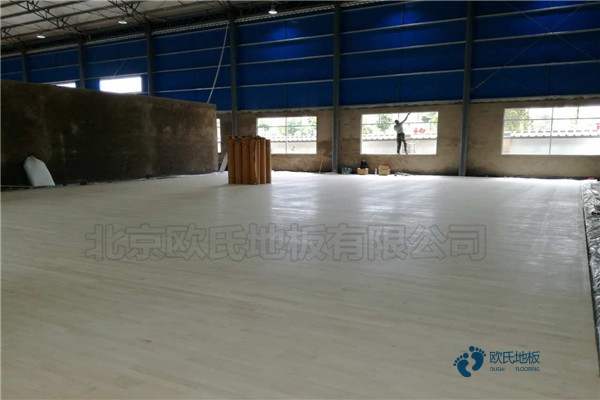 學校籃球場館木地板生產(chǎn)工藝1
