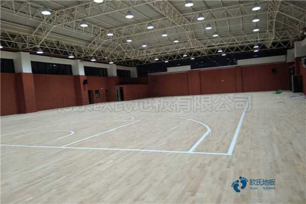質(zhì)量好運(yùn)動木地板施工3